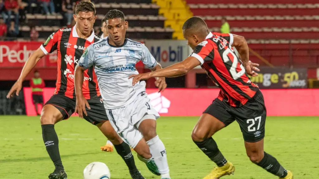 Será el duelo número 137 de la historia entre ambos equipos: Alajuelense ganó 81 juegos, Pérez Zeledón 25 y los 31 restantes quedaron empatados. (Foto: PZ)