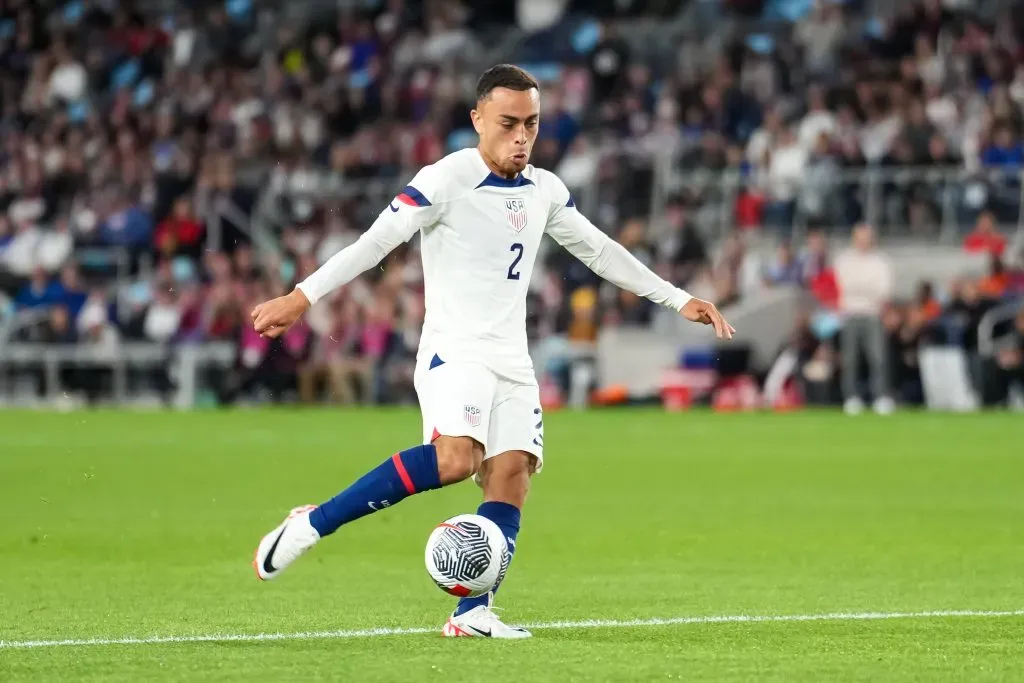 Sergiño Dest no podrá jugar por más de 6 meses. (Photo by Brace Hemmelgarn/Getty Images)