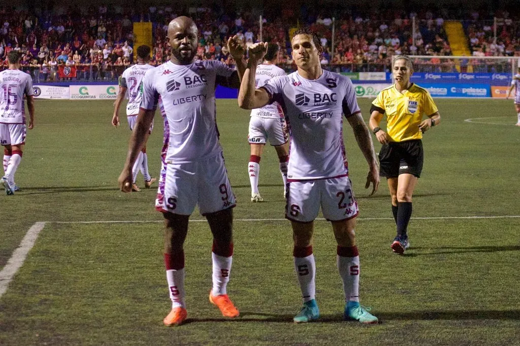 Deportivo Saprissa en la victoria ante San Carlos