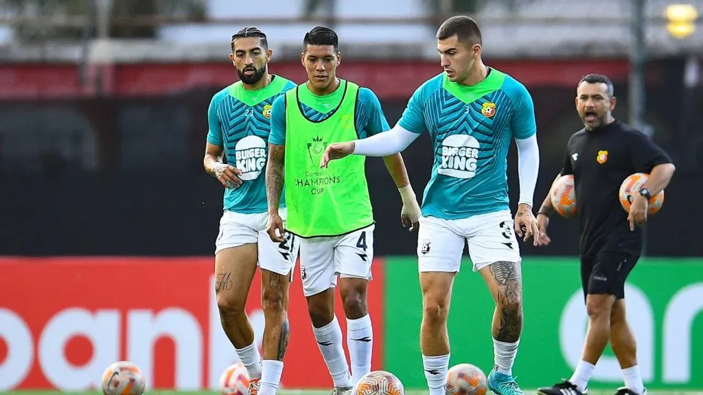 Galo y Farreon son dos piezas clave de la defensa de Herediano. (IMAGO)