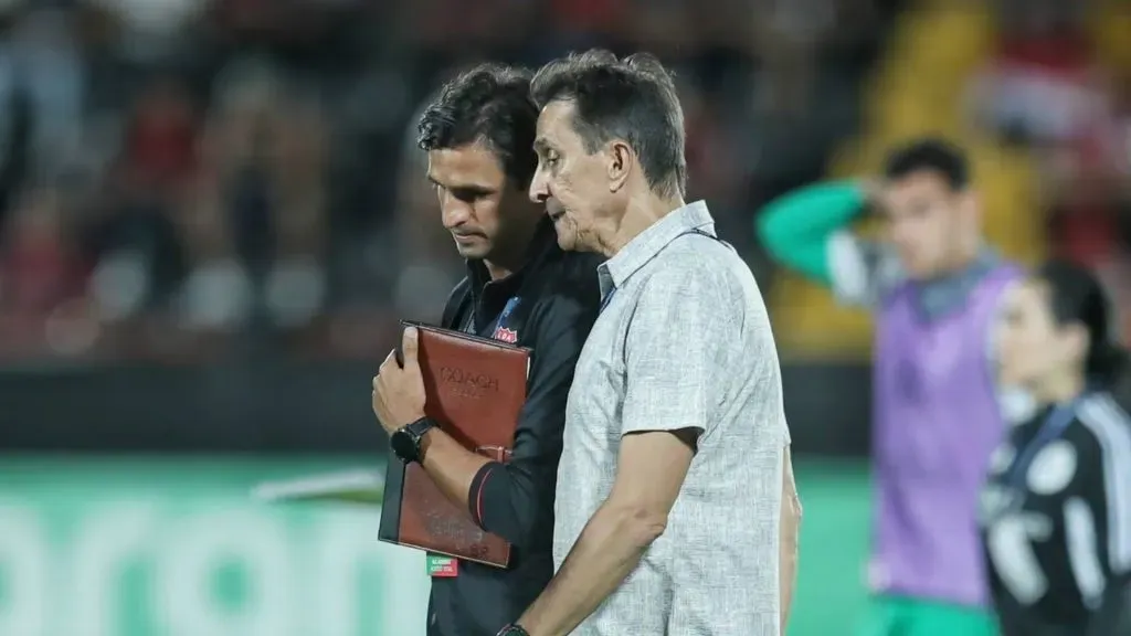 Alexandre Guimaraes fue sondeado por dos equipos ecuatorianos. (Foto: La Teja)