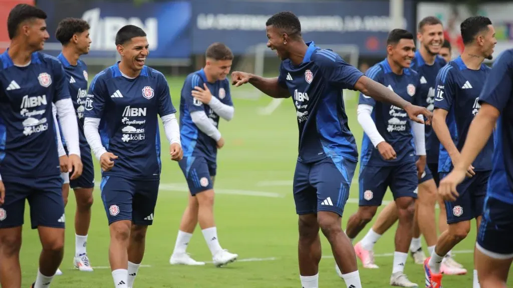 La Sele se prepara para el debut contra Brasil. (Instagram)
