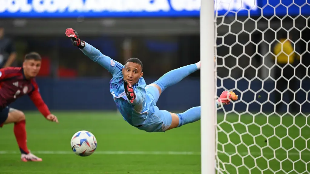 Tan solo seis partidos le bastaron a Patrick Sequeira para grabar su nombre en la historia de La Sele. (Foto: AFP)