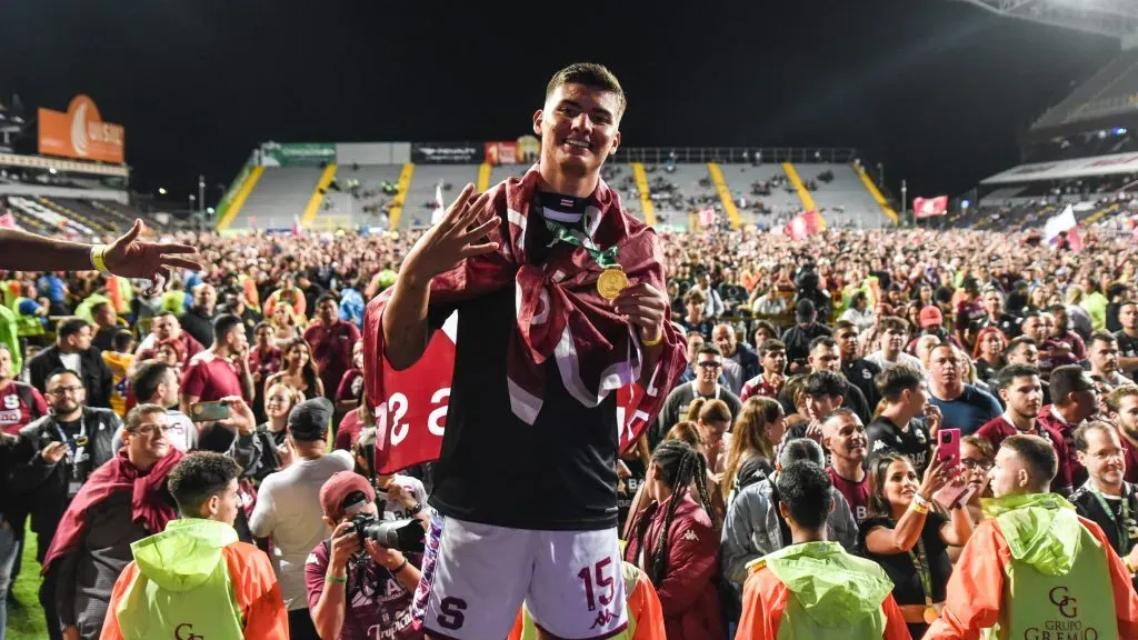 Sequeira renovó su vínculo con Saprissa (Saprissa.com).