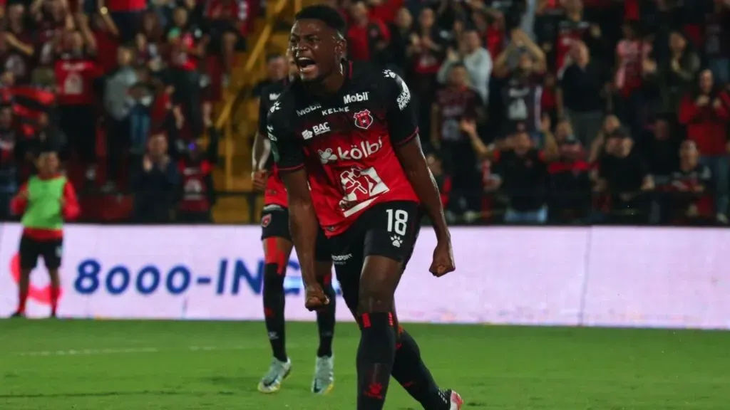 Rashir Parkins está siendo probado por Alexandre Guimaraes. (Foto: ESPN)