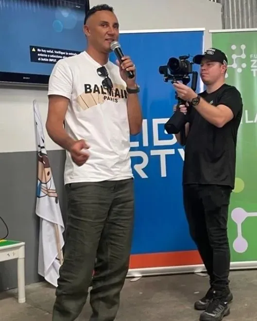 Keylor Navas inauguró un centro de innovación comunitaria (Instagram).