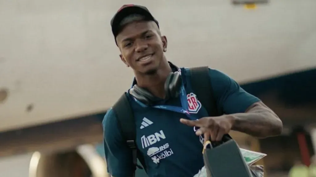 Jeyland Mitchell ya se encuentra en los Países Bajos.