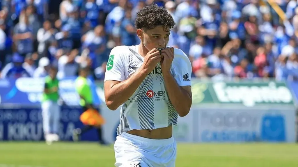 Andy Rojas ya es figura en Herediano.