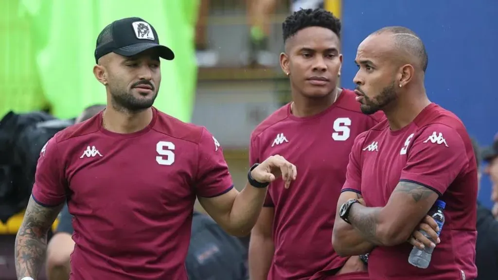 Ricardo Blanco sigue sin recuperarse y viendo los partidos desde afuera.