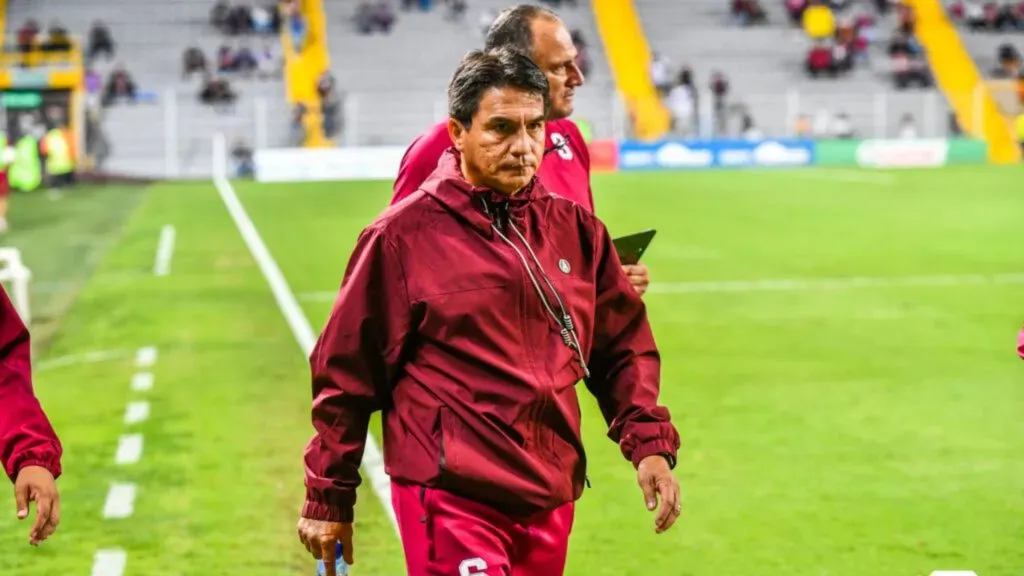 A Vladimir Quesada no se le olvida.