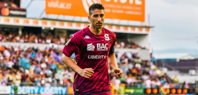 A sus 37 años, Mariano Torres cuida de su estado físico (Saprissa).