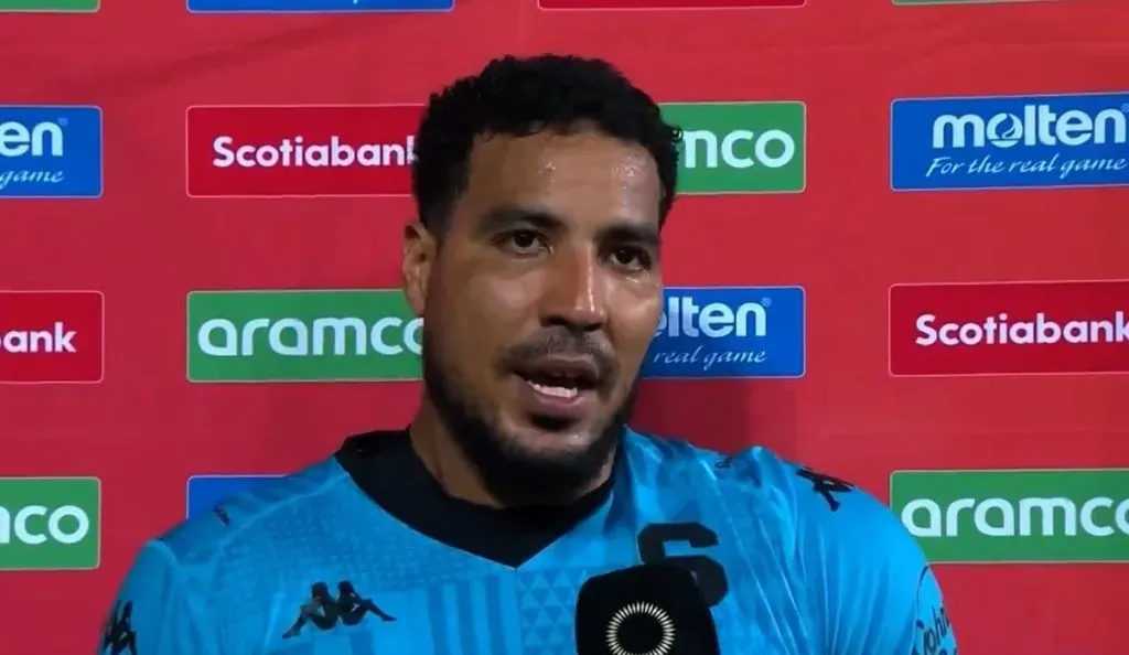 Esteban Alvarado fue la figura de Saprissa en la noche de copa (Twitter).