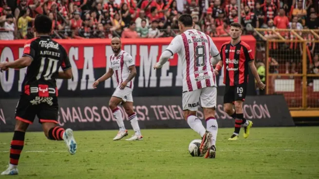 Guzmán, este domingo, en el Morera Soto ante Alajuelense. (Instagram)