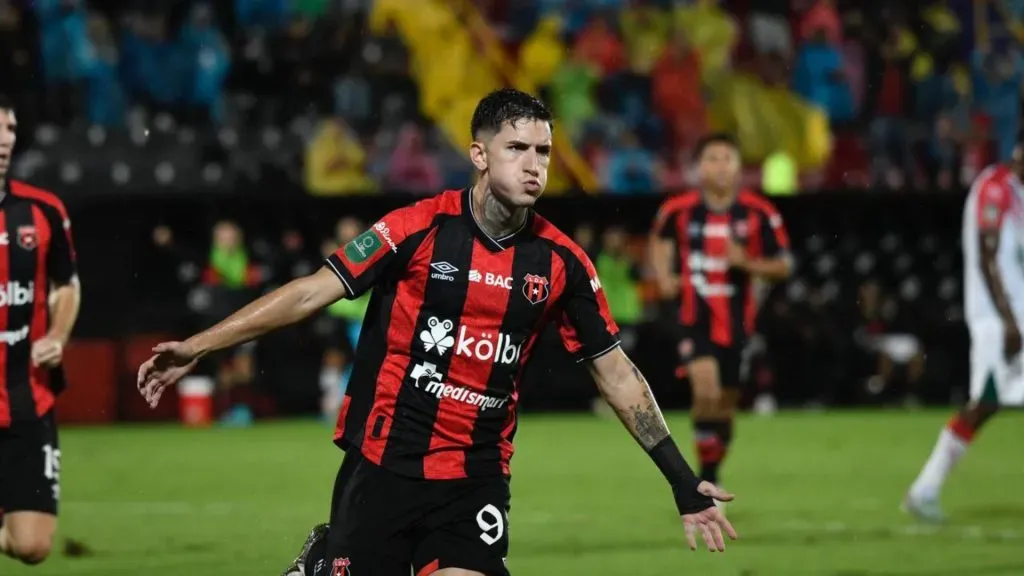 Anderson Canhoto vive un momento soñado en Alajuelense.