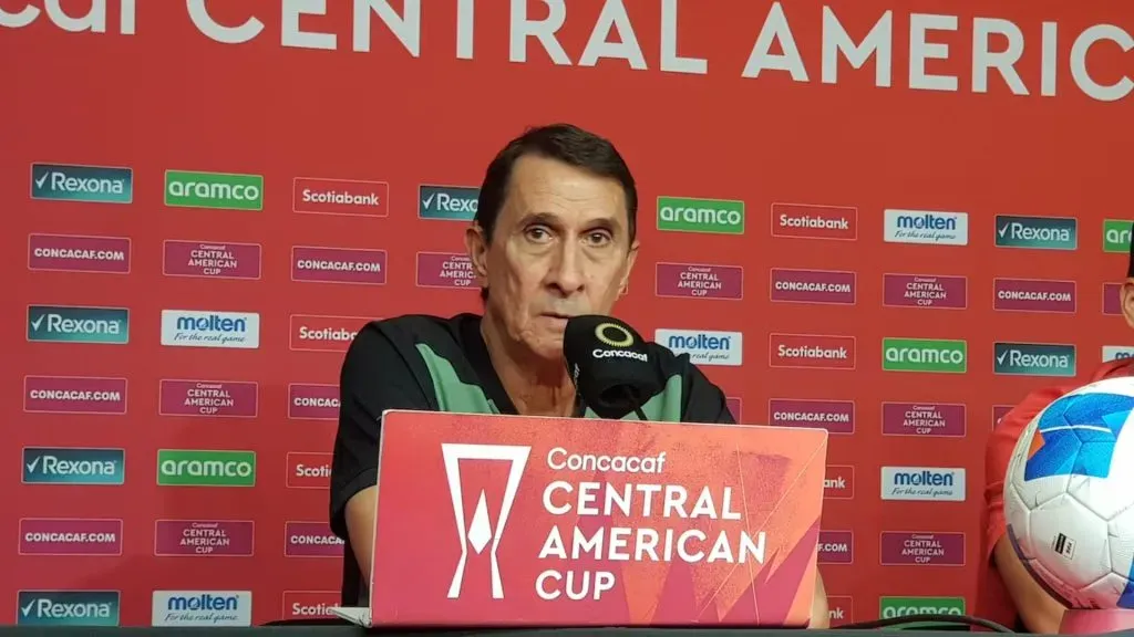 Alexandre Guimarães habló tras la clasificación a semifinales.