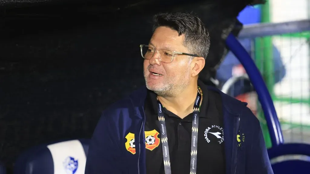 Jafet Soto buscó y consiguió ayuda. “Está cansado”, dice Mambo Núñez. (IMAGO)