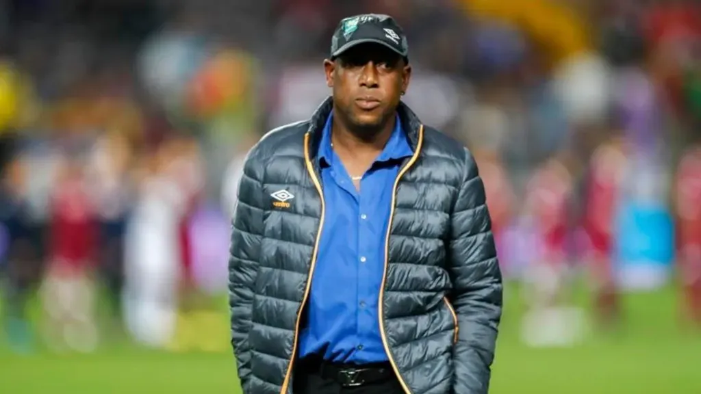 Hernán Medford habló de todo con la prensa.