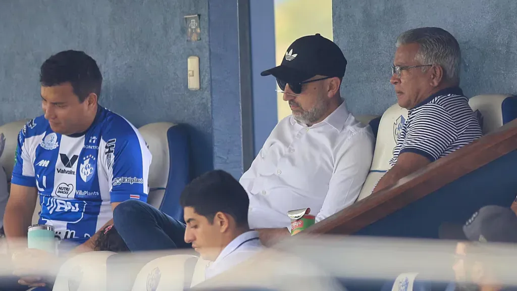 Leonardo Vargas junto a Osael Maroto en el “Fello” Meza. (Foto: Rafael Pacheco Granados / La Teja)
