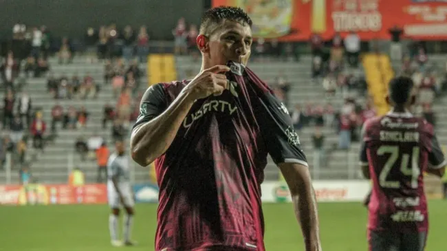 Oscar Duarte habló en el regreso al Saprissa.