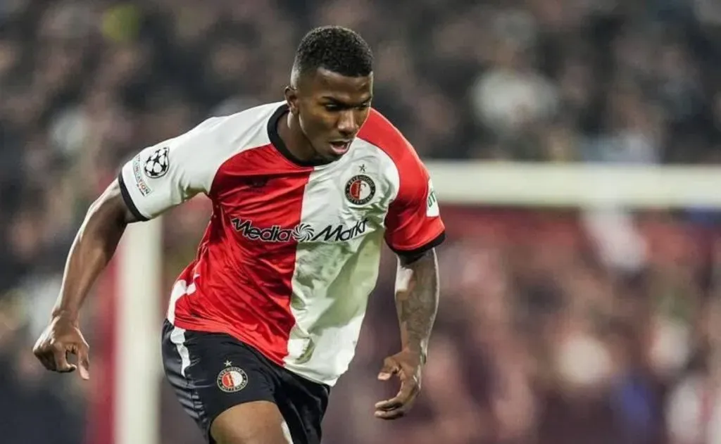 Jeyland Mitchell con el Feyenoord