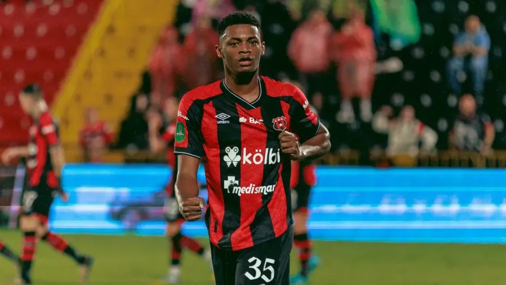 Rashir Parkins consiguió lo que buscaba más allá de Alajuelense.