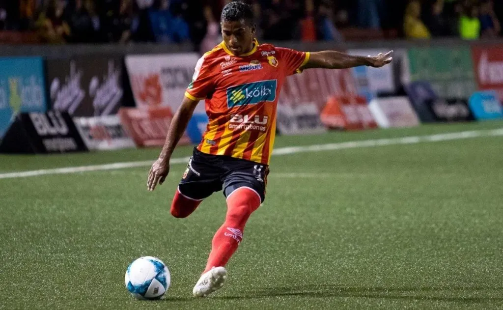 Allan Cruz está imparable en la fase final (Herediano).