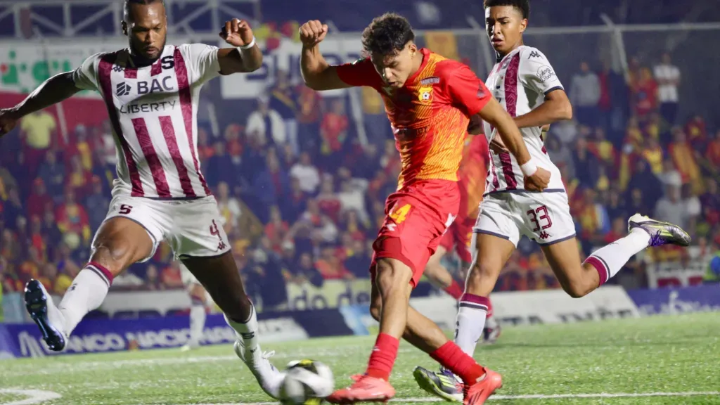 Herediano le dio una paliza al Monstruo (Herediano).