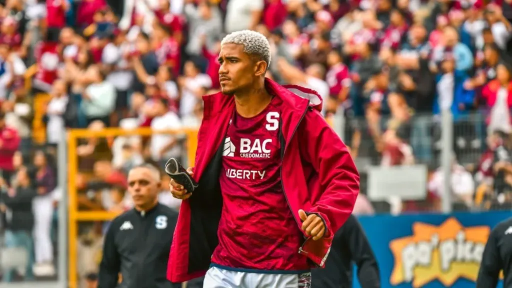 Eduardo Anderson quiere continuar en Saprissa.