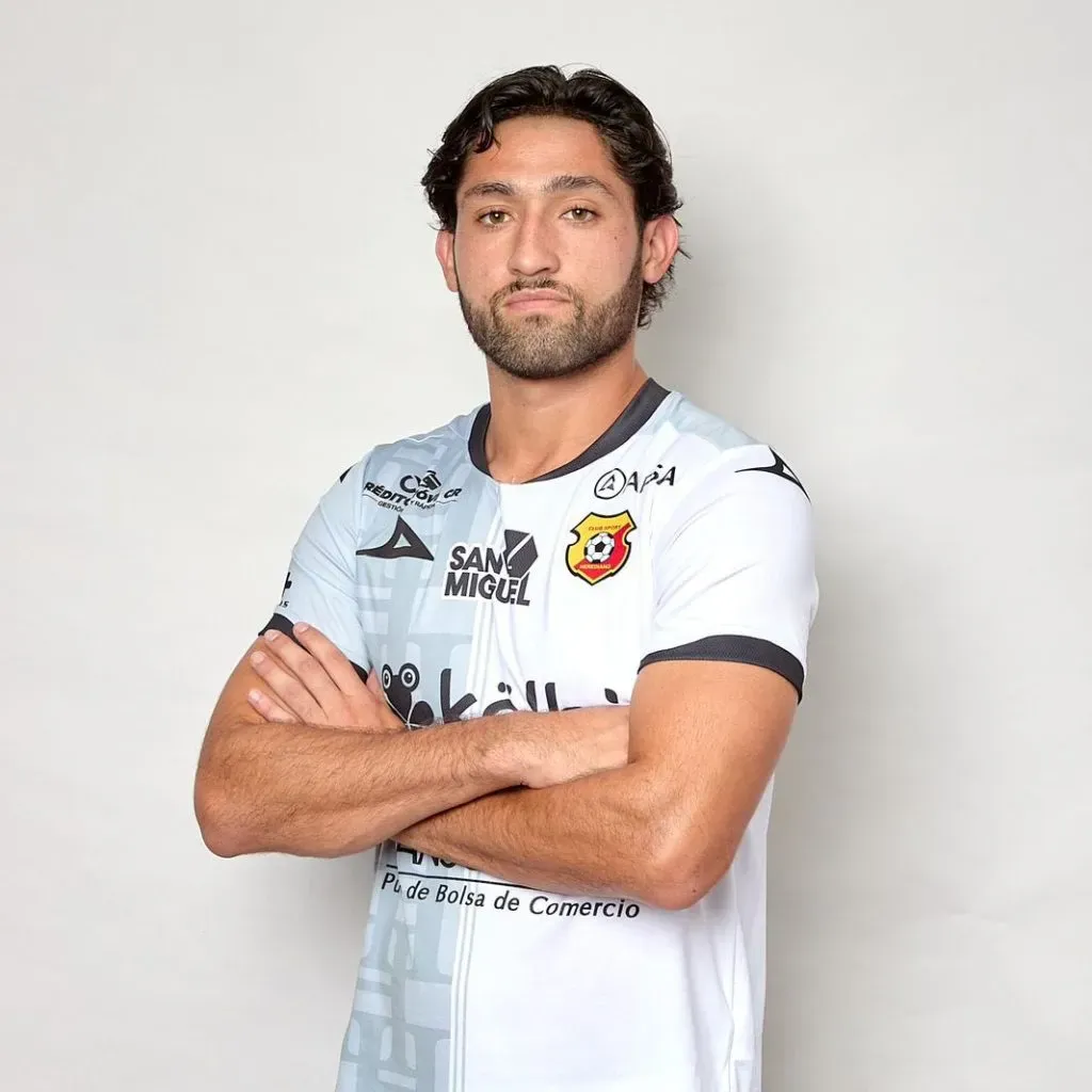 Salazar tiene todo acordado con Saprissa (CS Herediano).