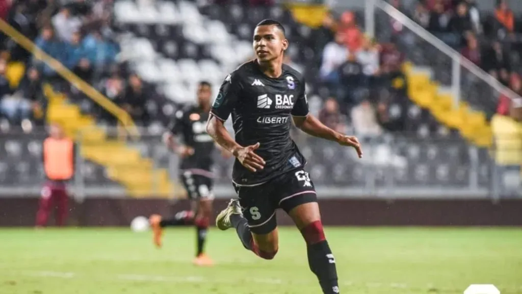 Jorkaeff Azofeifa no seguiría en Saprissa.