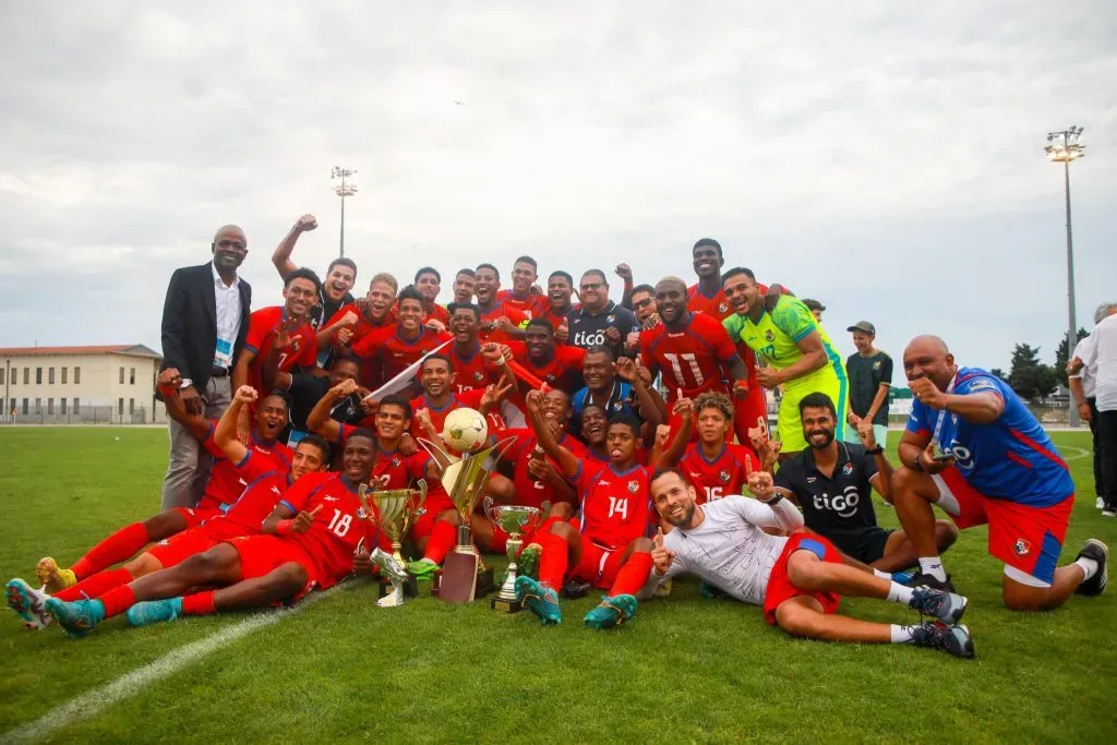 Panamá festeja el título en 2023, tras vencer a México en la final por 4-1. (Foto: FEPAFUT)
