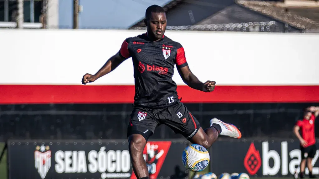 Joel Campbell disputó 558 minutos y anotó dos goles en el segundo semestre de 2024. (Foto: Atlético Goianiense)