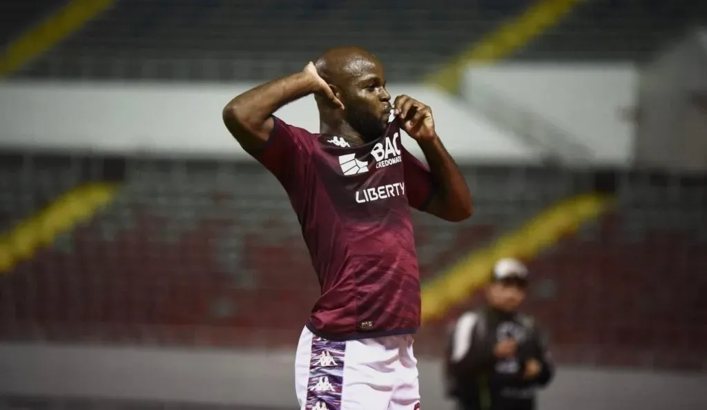 Kendall Waston – Deportivo Saprissa