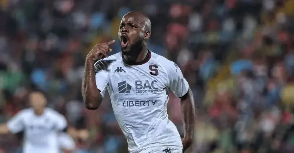 Javon East con Deportivo Saprissa