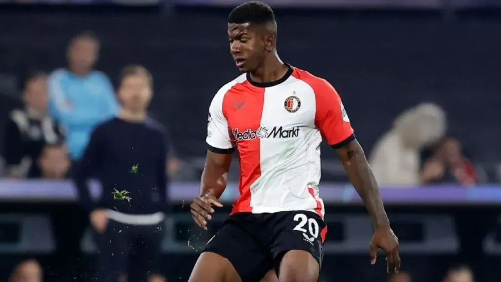 Jeyland Mitchell es una de las joyas del Feyenoord.