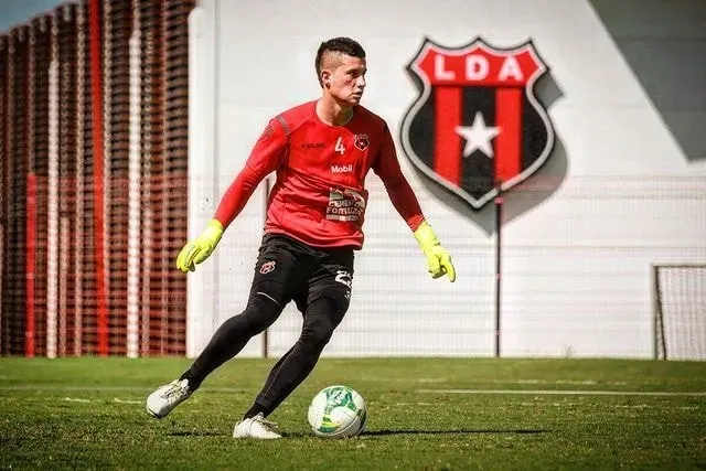 Johnny Álvarez – Alajuelense