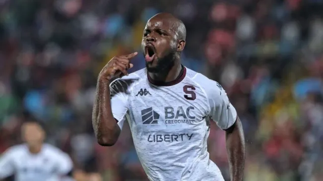 Javon East con Deportivo Saprissa.