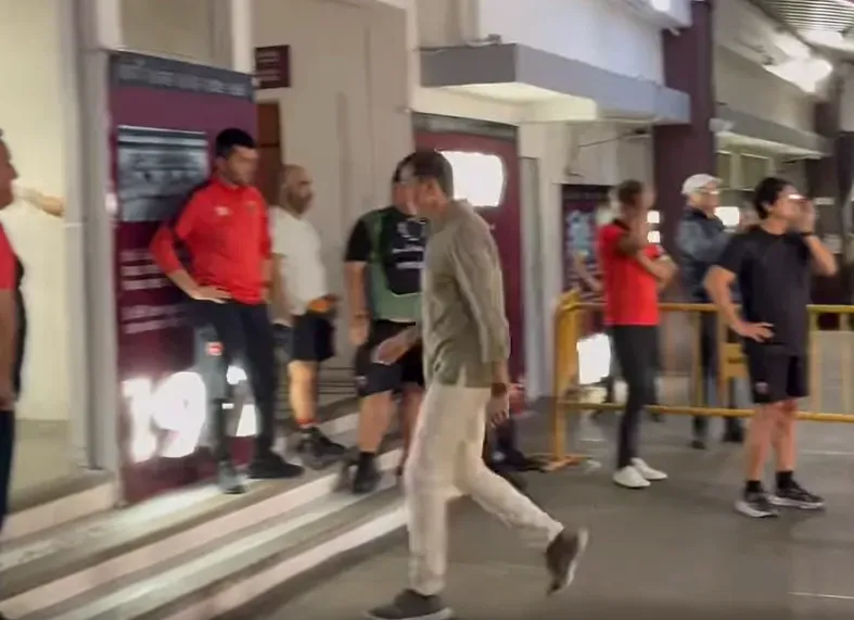 Guimaraes entró al camerino solo (Estefan Monge).