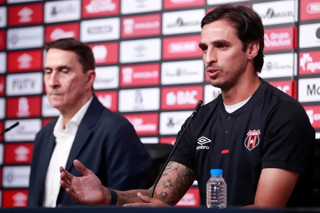 Bryan Ruiz y Alexandre Guimaraes