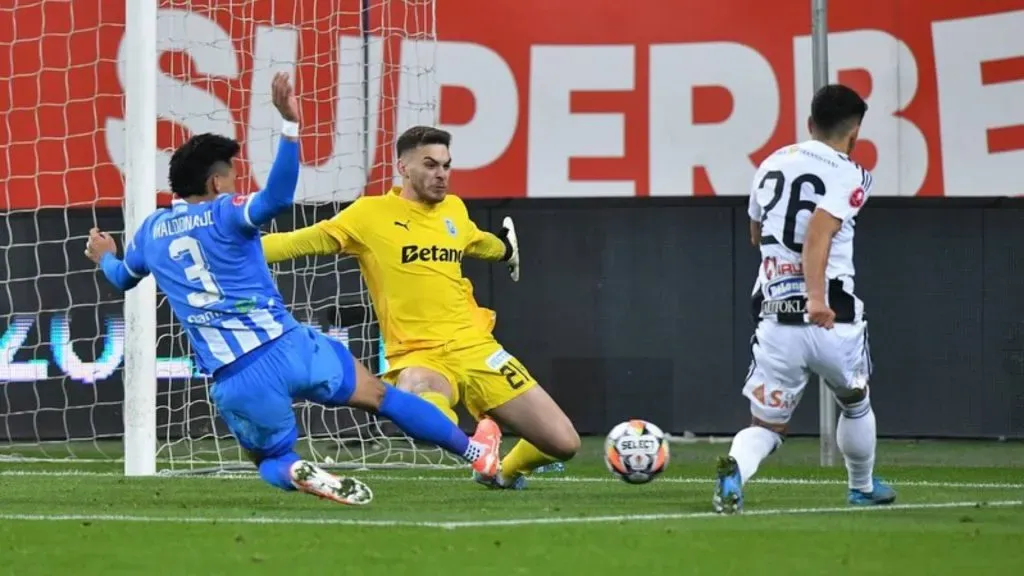 Denil Maldonado se ha consolidado como el mejor defensa de U Craiova.