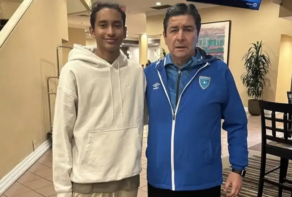 Decarlo Guerra junto a Luis Fernando Tena. (Foto: La Red 106.1)