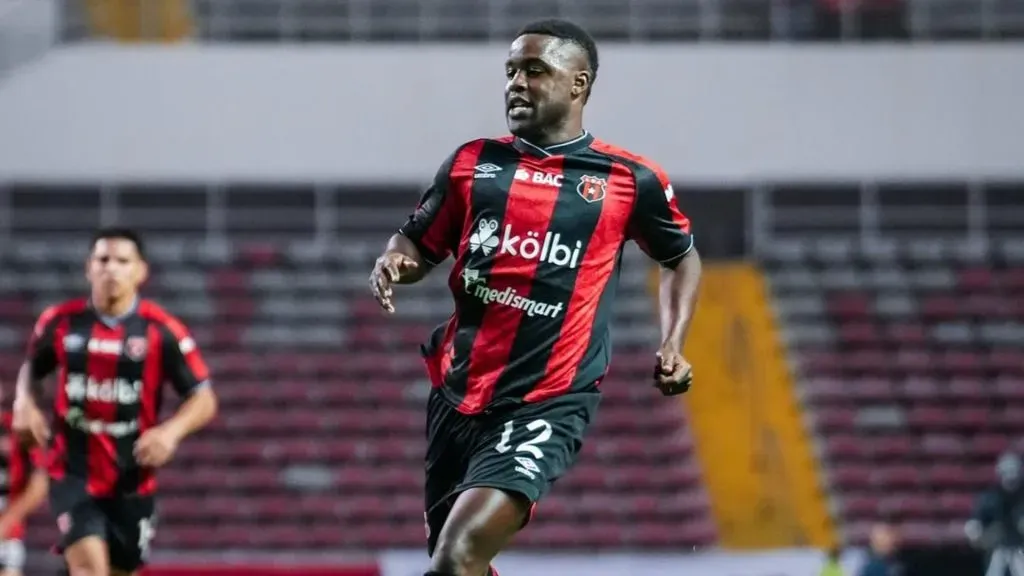 Joel Campbell y sus problemas de rendimiento.