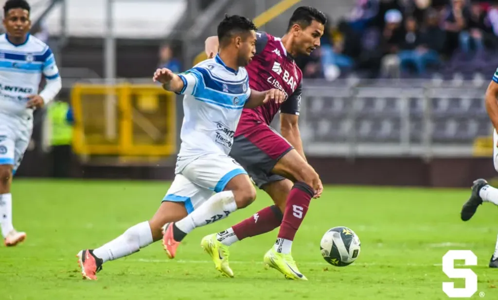 La última vez que se enfrentaron, el pasado 1 de diciembre, el Monstruo le ganó 2-1 a Santa Ana con los goles de Javon East y Óscar Duarte. (Foto: Saprissa)