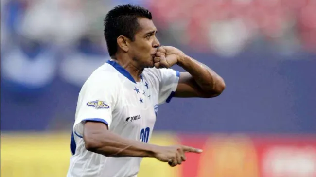Amado Guevara es una de las grandes leyendas de la selección de Honduras.