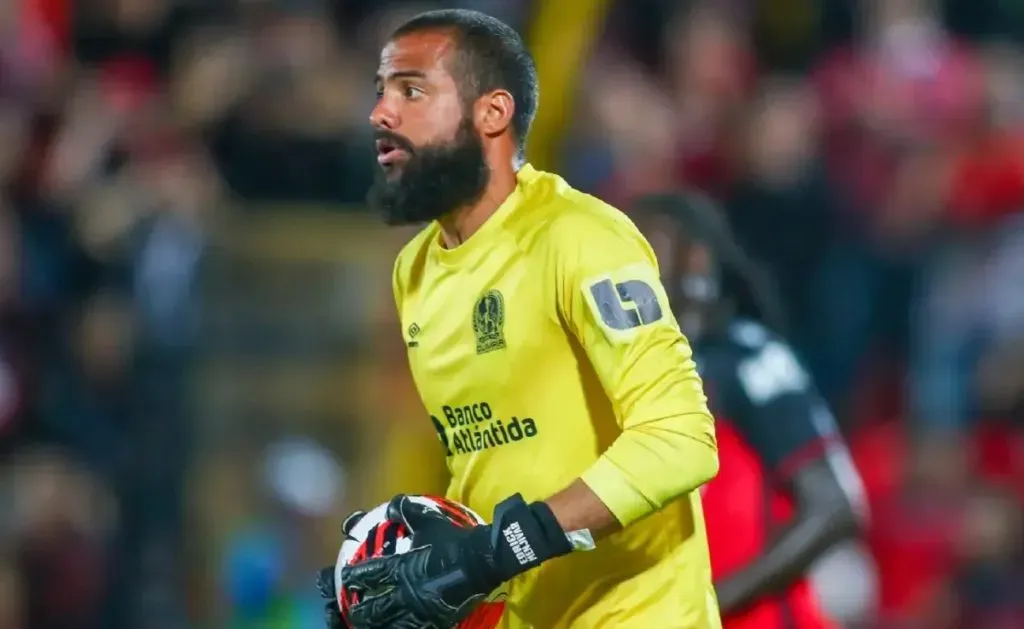 Edrick Menjívar es uno de los porteros más ganadores de la historia de Olimpia con nueve títulos.