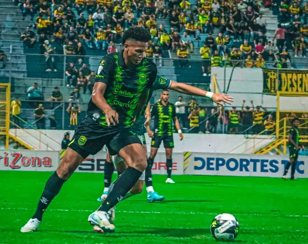 Real España quiere mantener a Jack Jean-Baptiste