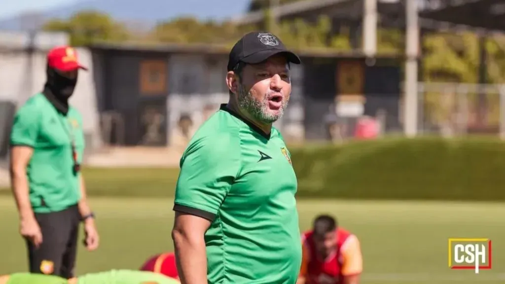 Jafet Soto le volvió a apuntar a Guimaraes.