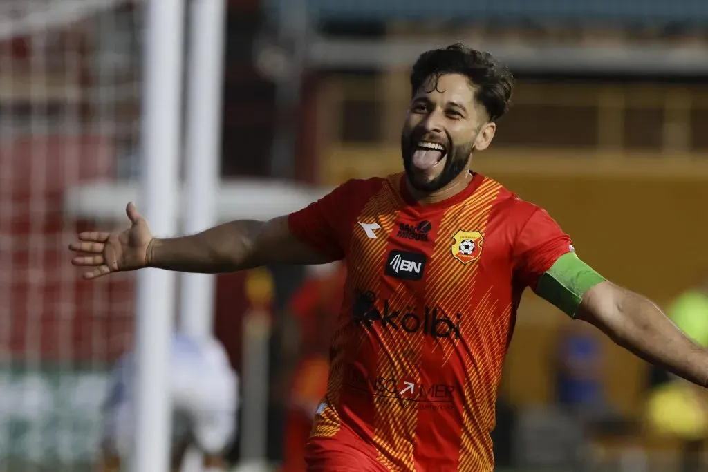 Elías Aguilar – Herediano