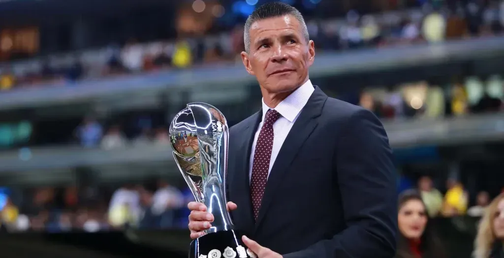 Alfredo Tena en su etapa como entrenador del América. Foto: Liga MX