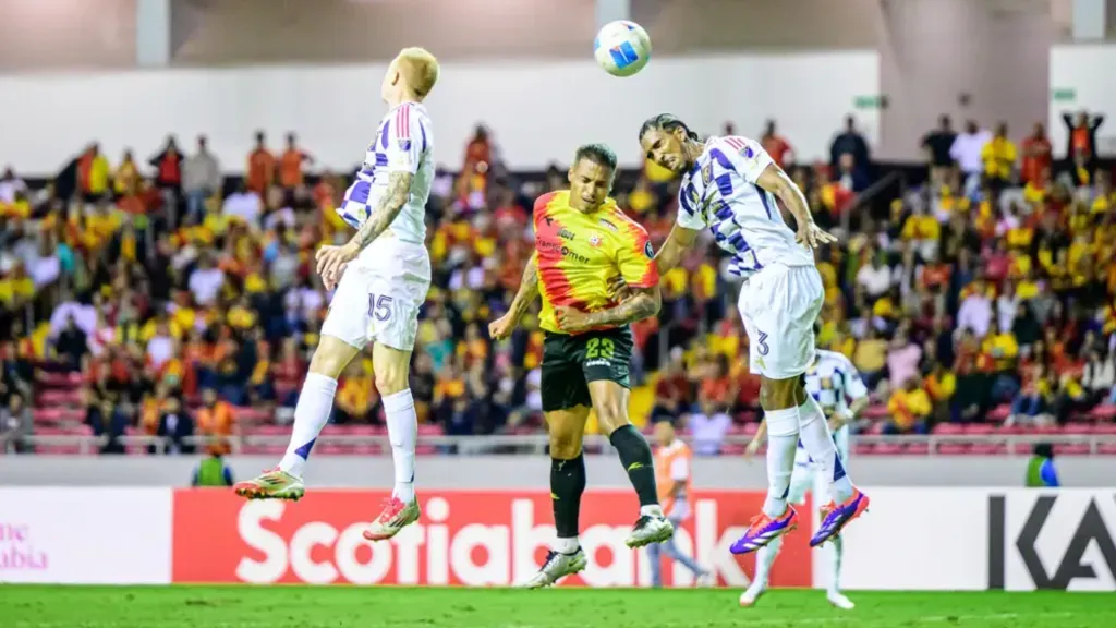 Herediano y Real Salt Lake empataron 0-0 en el Estadio Nacional. (Foto: Concacaf)